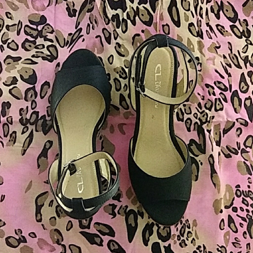 CLaundry Wedge Sandals